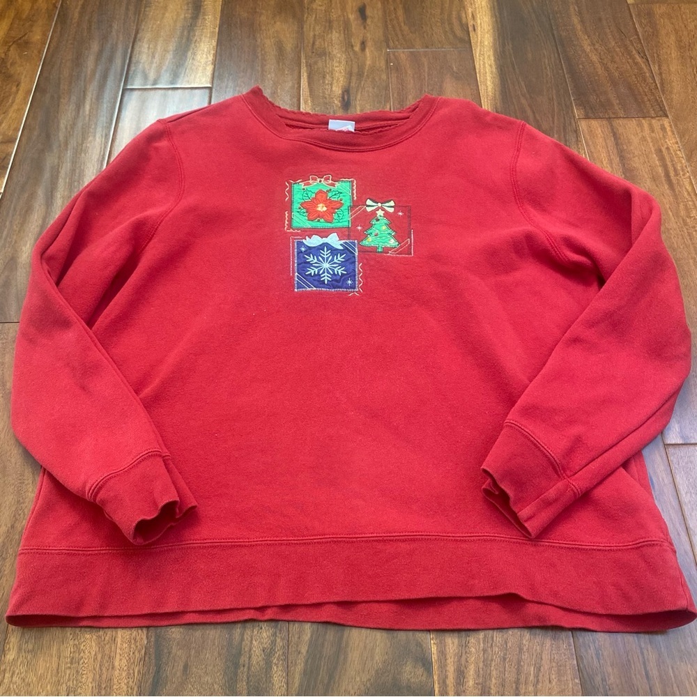Holiday Edition Women Sweatshirt Large Red Christmas Tree Snowflake Embroidered